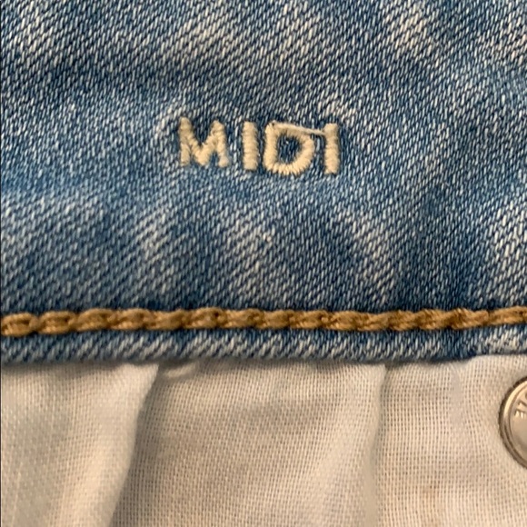 AEO Next Level Stretch Midi Shorts - Picture 7 of 9